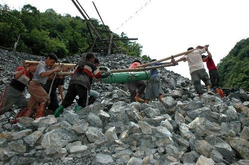 组图:贵州天柱县一金矿事故被困人员全部获救